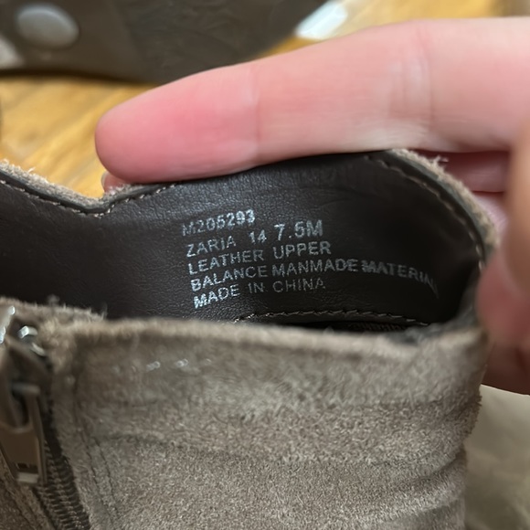 Me too Zaria slouchy gray booties - Picture 5 of 5